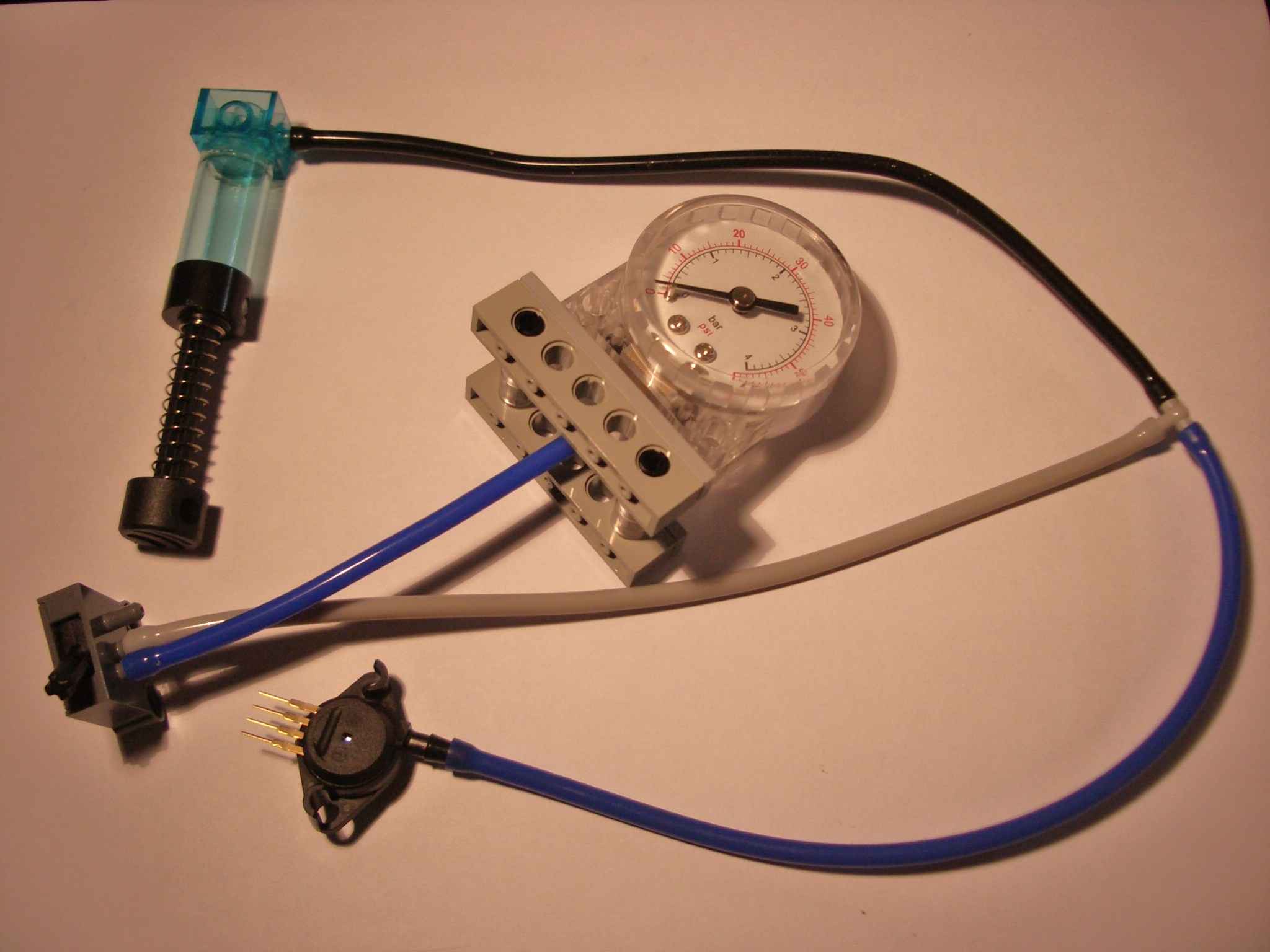 Diseo de un sensor casero de presin de neumtica para LEGO Mindstorm NXT